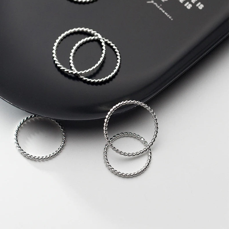 Simple Lovely Twist Finger Ring D1175
