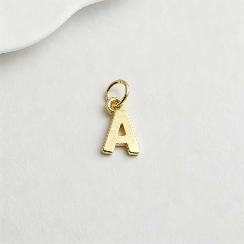 26 Golden Letters DS4880