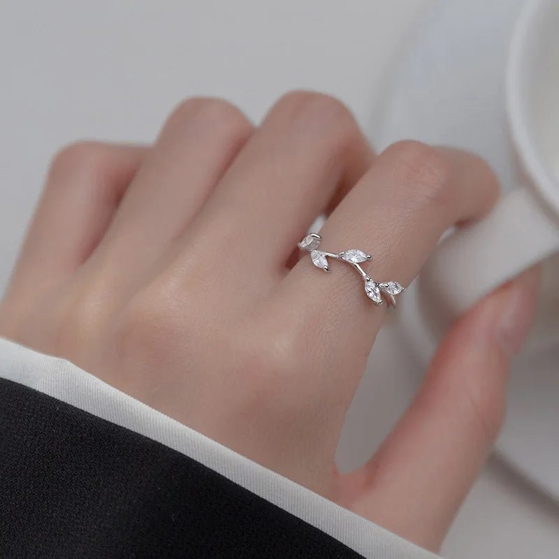 Leaves Cocktail Ring Sizable 5 6 7 Girls Kids Xmas Gift DS532