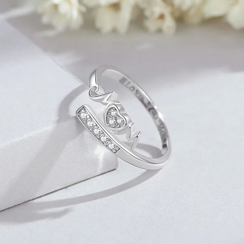TrustDavis Girls 925 Sterling Silver Fashion Mom Heart Shaped Ring Mom Letter Ring for Mother's Day Birthday Gift Jewelry DS4194