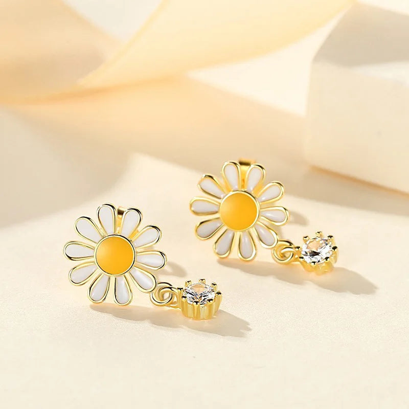 TrustDavis 925 Sterling Silver Women's Fashion Simple Daisy Zirconia Stud Earrings for Women Girls Jewelry Gift DS4412
