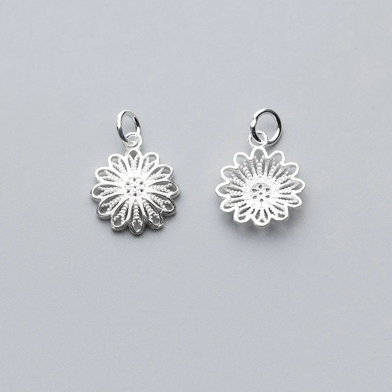 Fashion Hollow Flowers Charm Pendant DZ1766