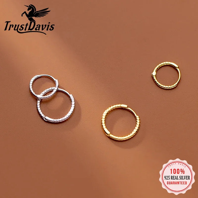 Geometric Twist Charm Hoop Earring DA3003