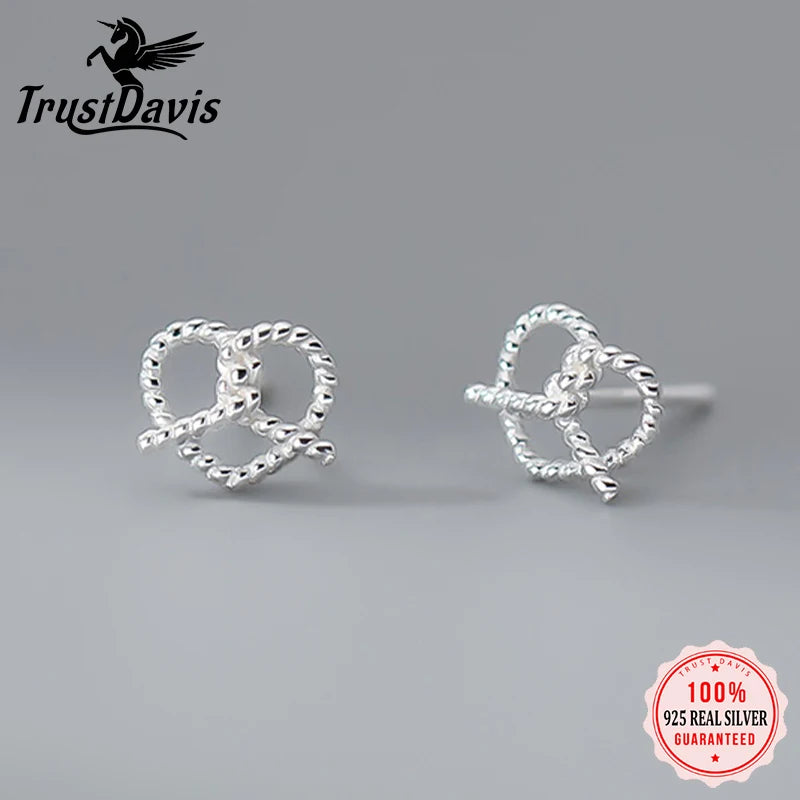 TrustDavis 2024 Real 925 Sterling Silver Romantic Heart Stud Earrings for Mom Daughter Children Birthday Jewelry DS4611