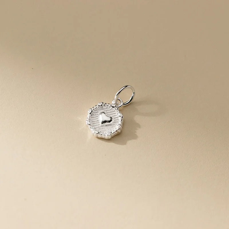 Circular Heart Texture Pendant DZ1636