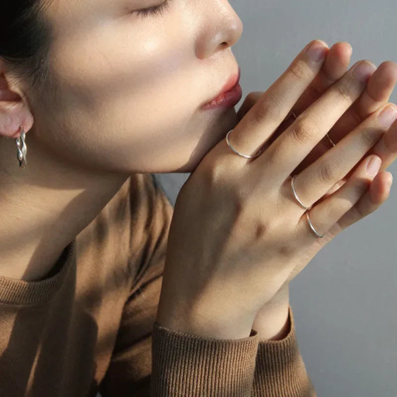 FASHION Smooth lines Finger Ring DA459