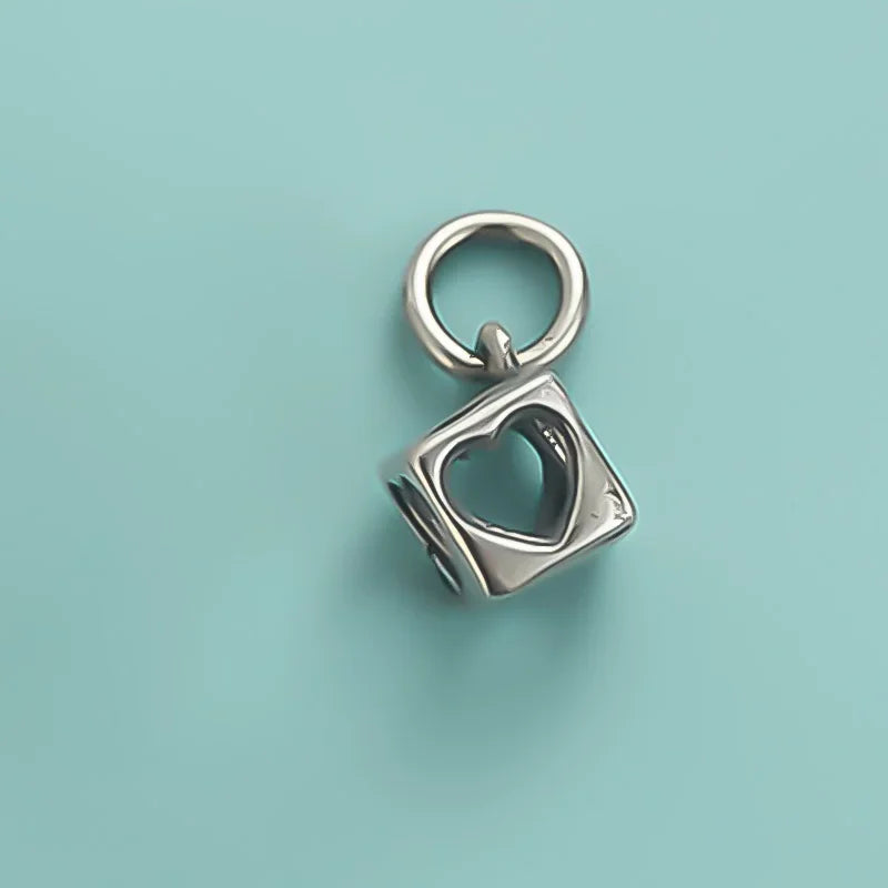 Hollow Heart Diamonds Pendant DZ1143