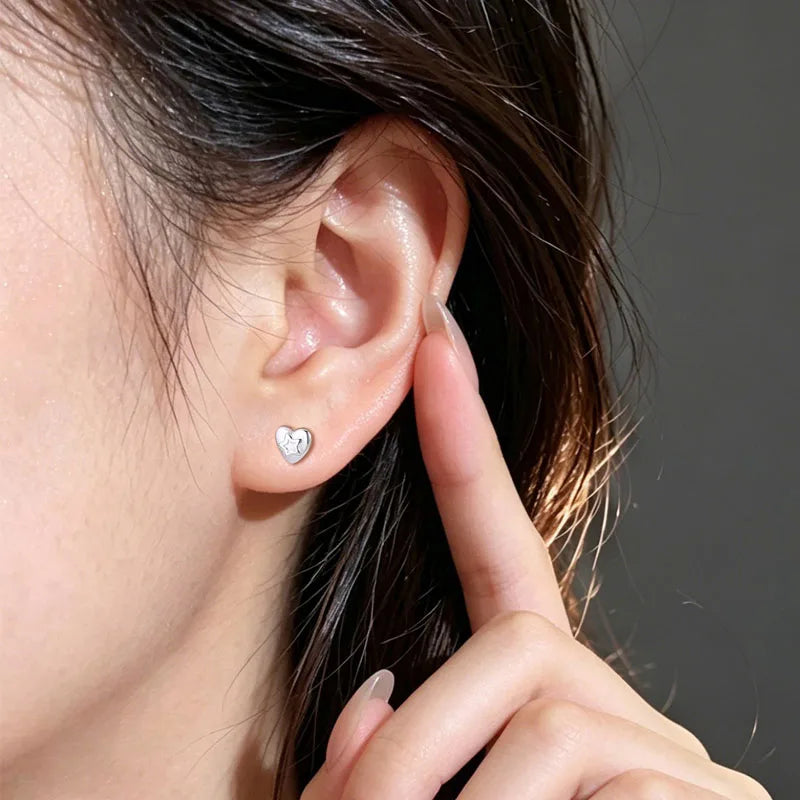 Real 999 Silver Fashion and Elegant Smooth Heart Earrings DS4934