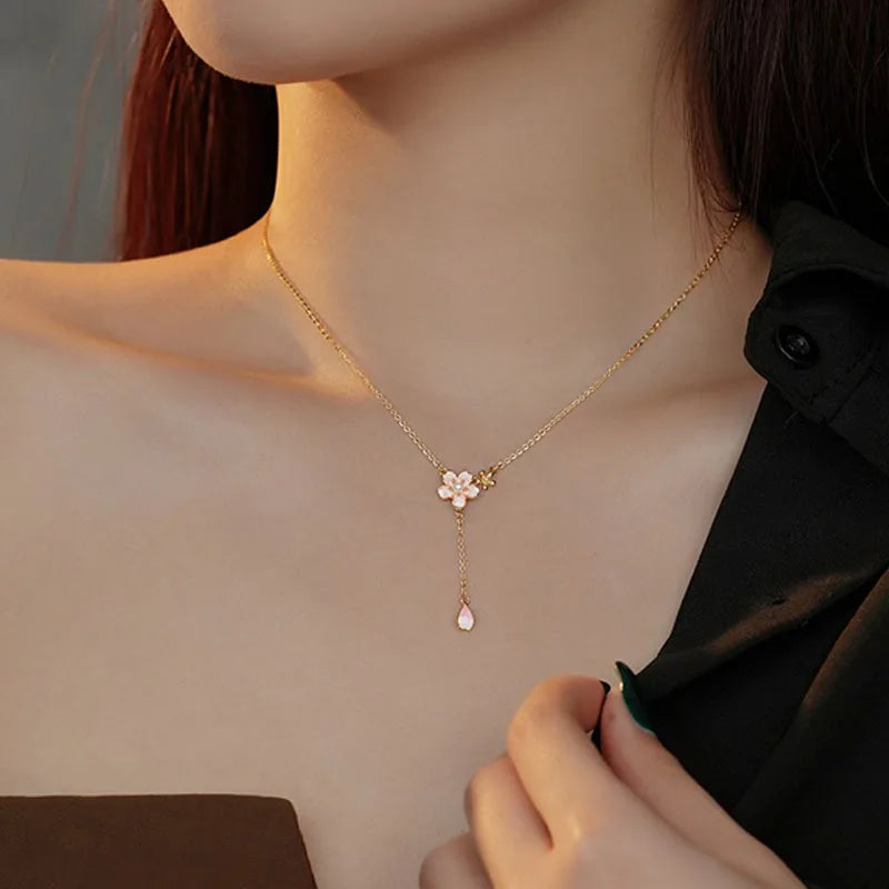 Pearl Flower Necklace DS4906