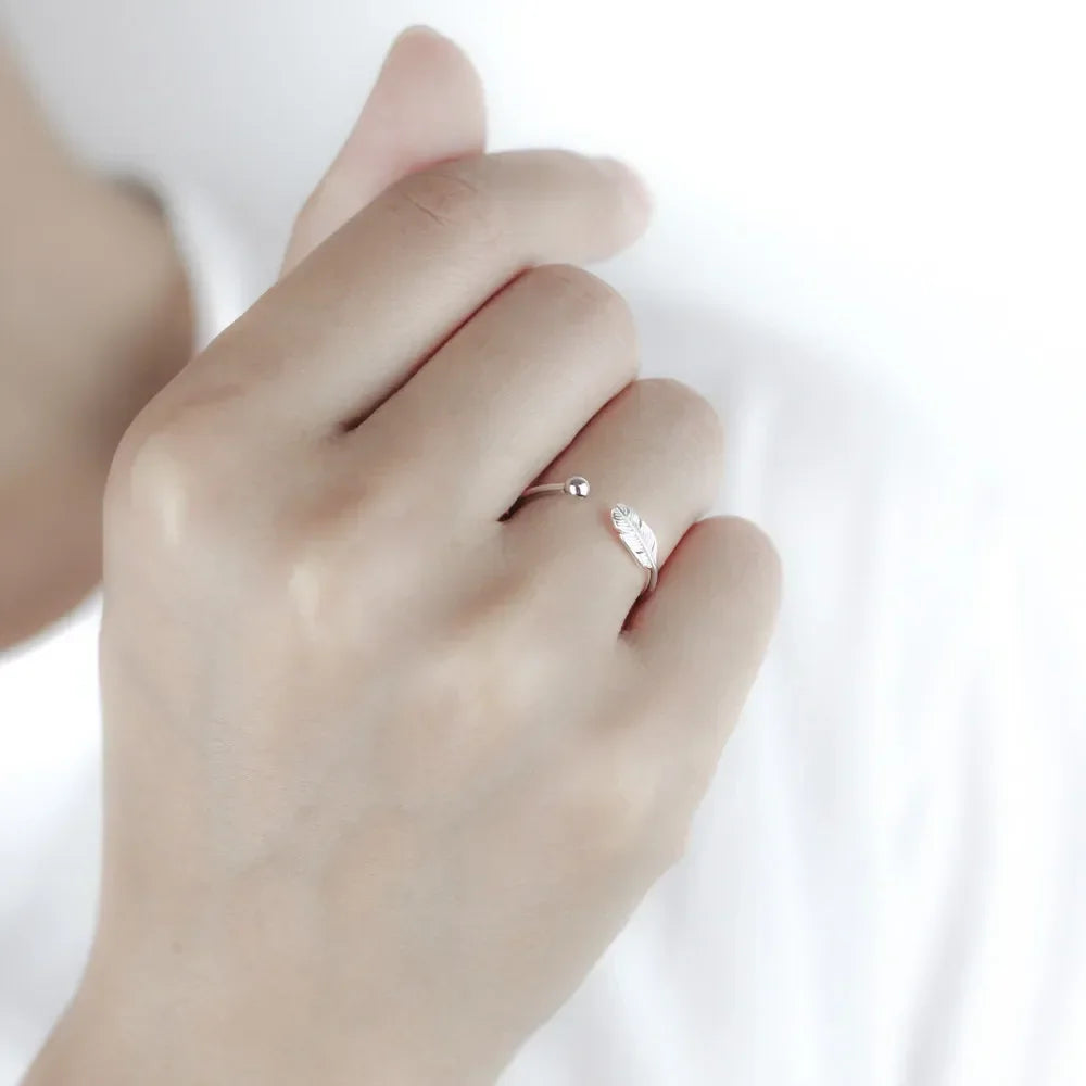 Feather Cocktail Opening Finger Ring Sizable DS172