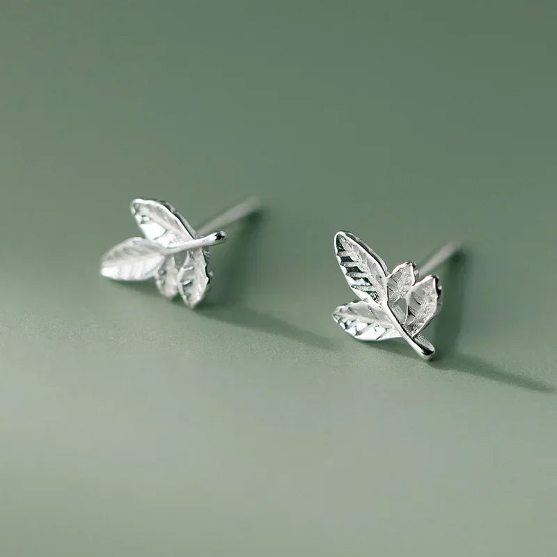 TrustDavis Girls 925 Sterling Silver Sweet Leaf Plant Stud Earrings for Mom Daughter Children Birthday Jewelry DS4478