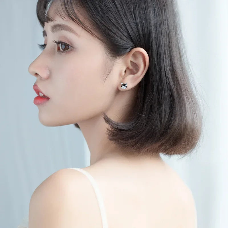 Asymmetric Cat Fish Stud Earrings DS856