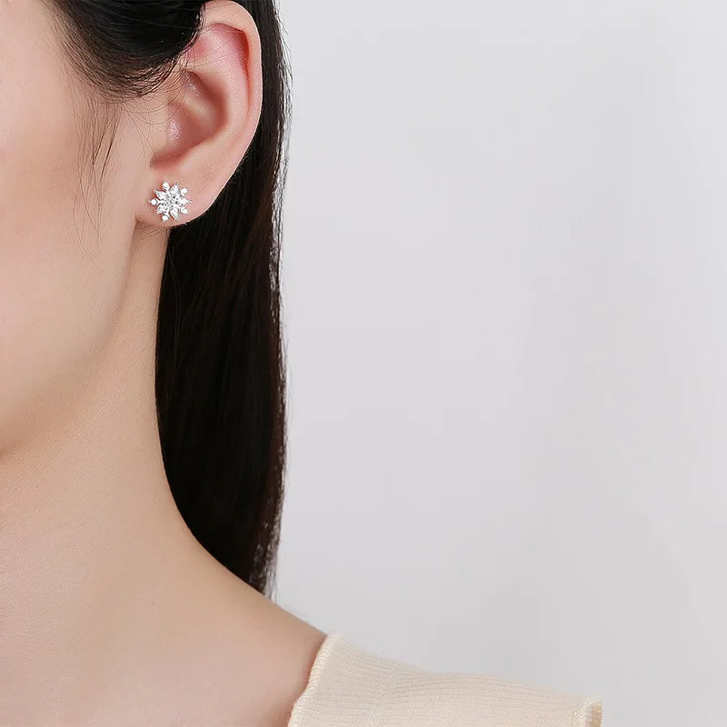 TrustDavis Real 925 Sterling Silver 2022 Sweet Snowflake CZ Screw Stud Earrings For Daughter Girls Christmas Gift Jewelry DG0061