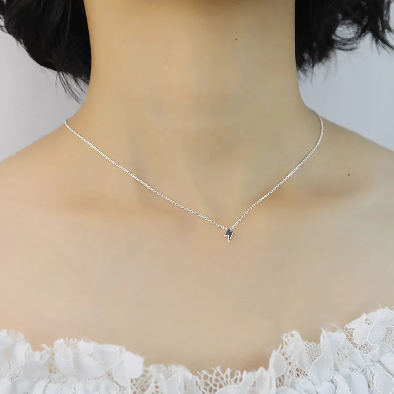 Lightning Necklace Pendant DS2356