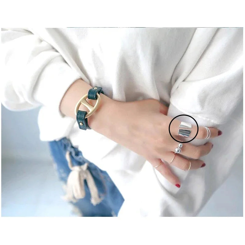 Surface Smooth Opening Finger Ring AZ04