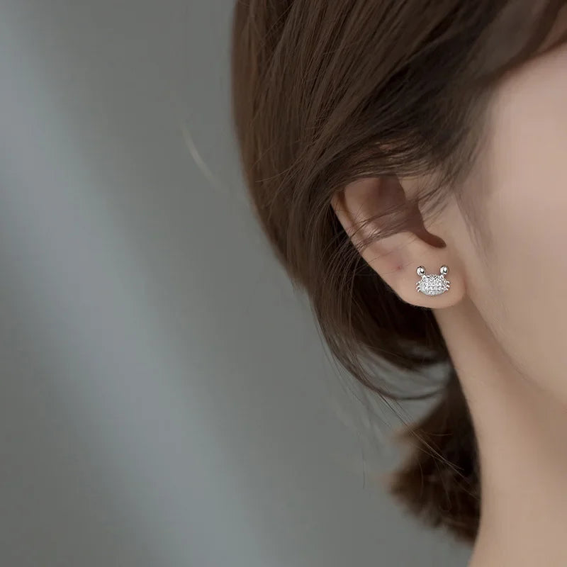 Crab Stud Earring DB103