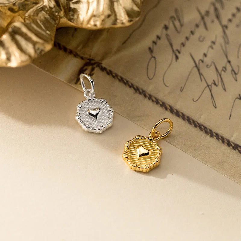 Circular Heart Texture Pendant DZ1636