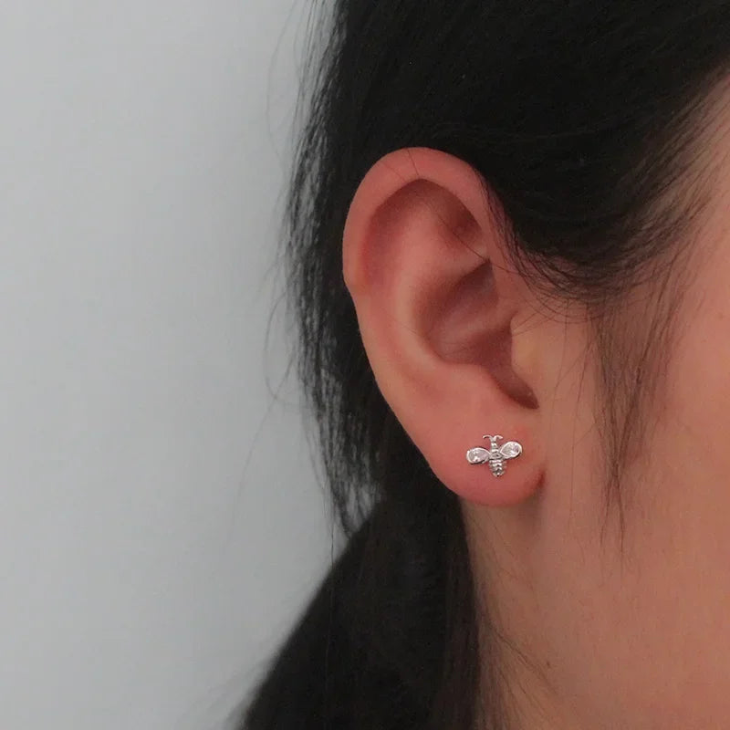Trustdavis Genuine Fashion 925 Sterling Silver Little Animal Bee Dazzling CZ Stud Earring For Women Fine Jewelry Brincos DS2345