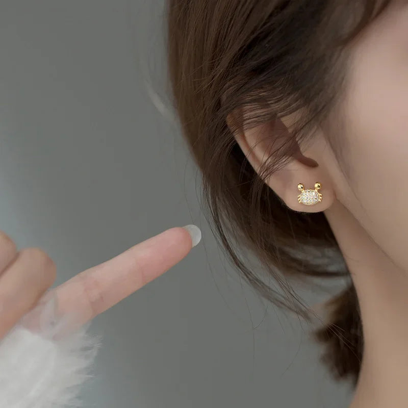 Crab Stud Earring DB103