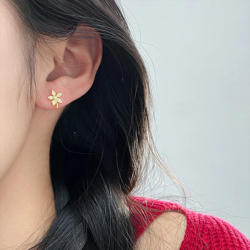 TrustDavis Real 925 Sterling Silver Fashion Flower CZ Screw Stud Earrings for Women Wedding Valentine's Day Fine Jewelry DS4177