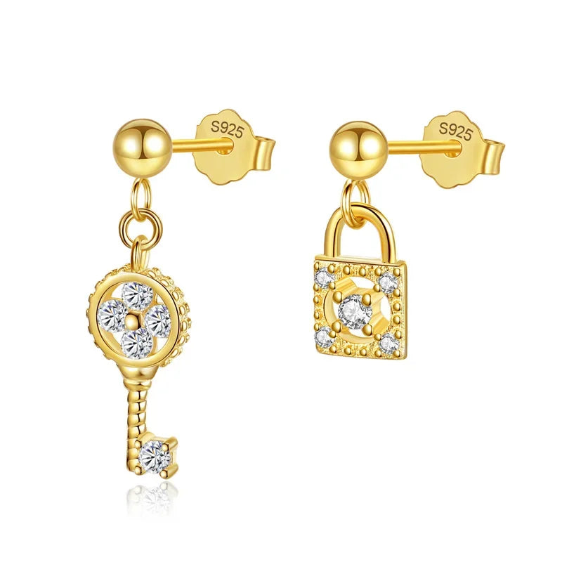 TrustDavis Real 925 Sterling Silver 2022 Asymmetrical Key Lock Shiny CZ Stud Earrings For Fashion Women Fine 925 Jewelry DA00353