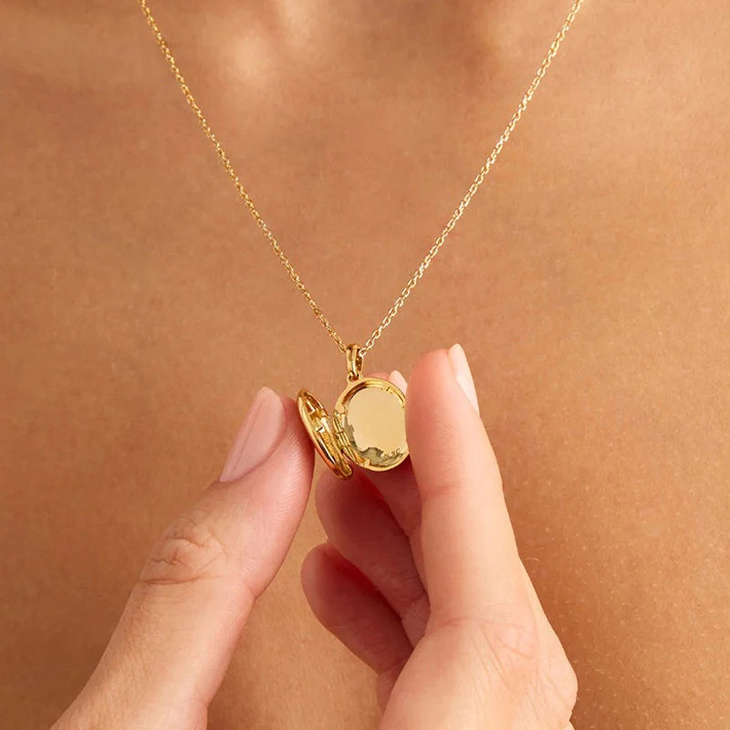 TrustDavis 925 Sterling Silver Women's Fashion Star Photo Locket Pendant with Two Photos for Women Men Jewelry Gift DS4341