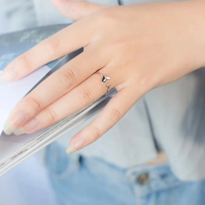 Sweet Mermaid Tail Shiny Opening Ring DS556