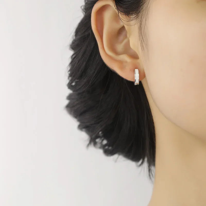 TrustDavis 925 Sterling Silver Hoop Earrings Black White Hoops Birthday Gift for Women Huggie Silver 925 Jewelry Brincos DA1800