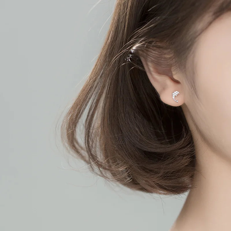 Cute Symmetrical Dolphins Stud Earrings DA1398