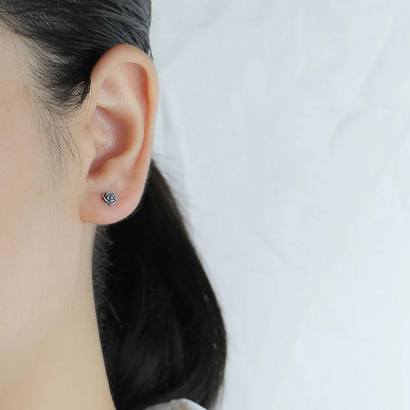 TrustDavis Real 925 Sterling Silver Charm Vintage Mini Flower Stud Earrings For Fashion Women Wedding Party Fine Jewelry DA1613