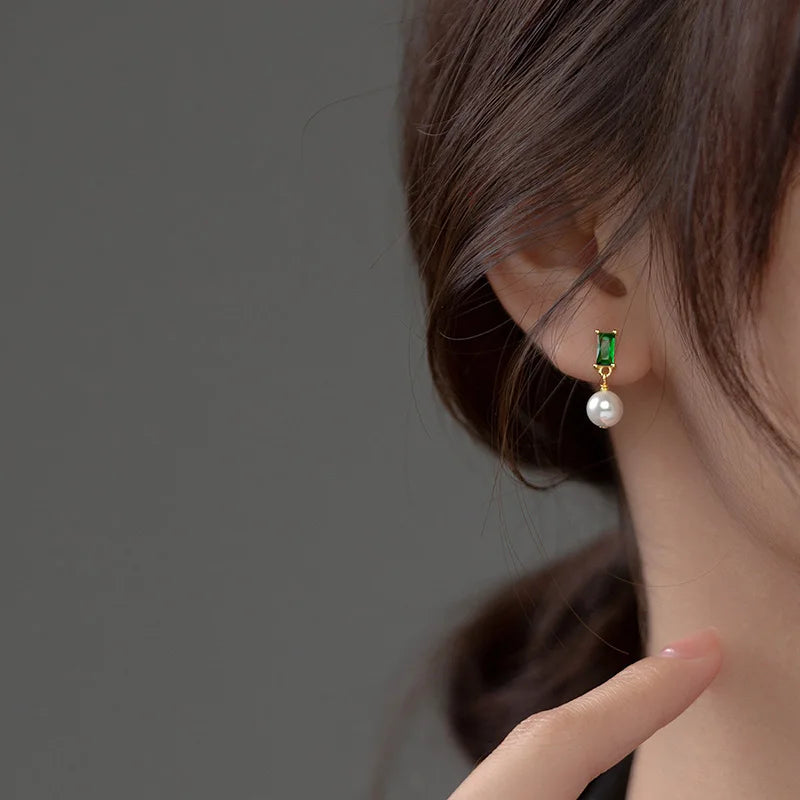 TrustDavis Real 925 Sterling Silver Earring Asymmetric Synthesis Pearl Green CZ Stud Earrings For Women Mother's Day Gift DA3138