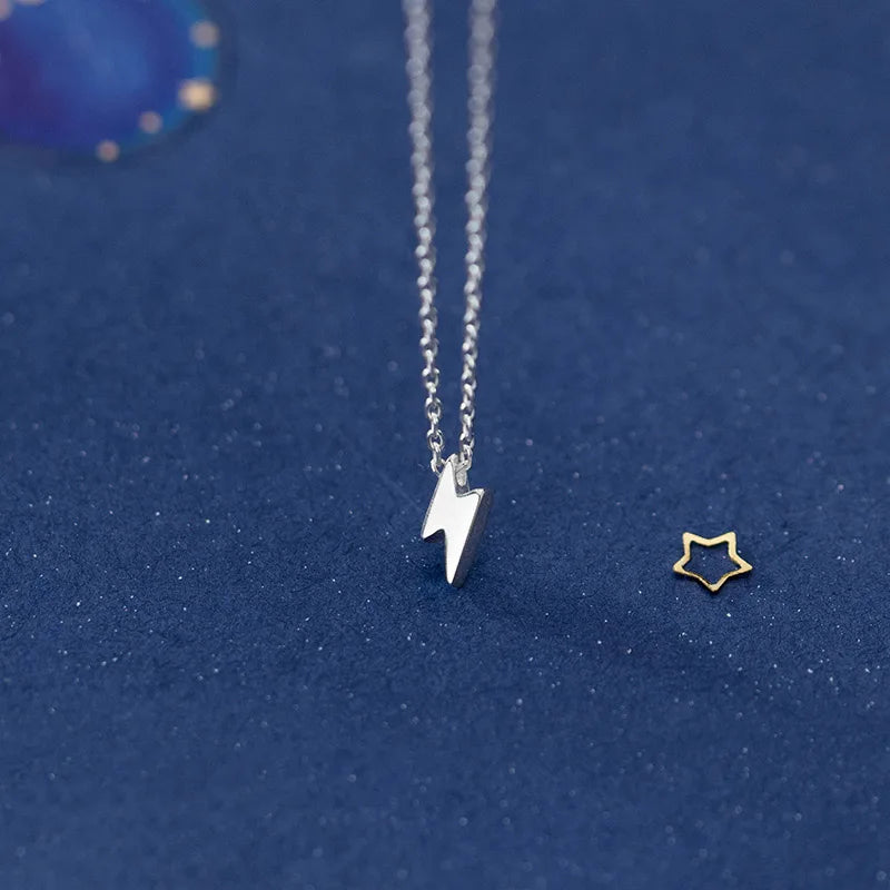 Lightning Necklace Pendant DS2356
