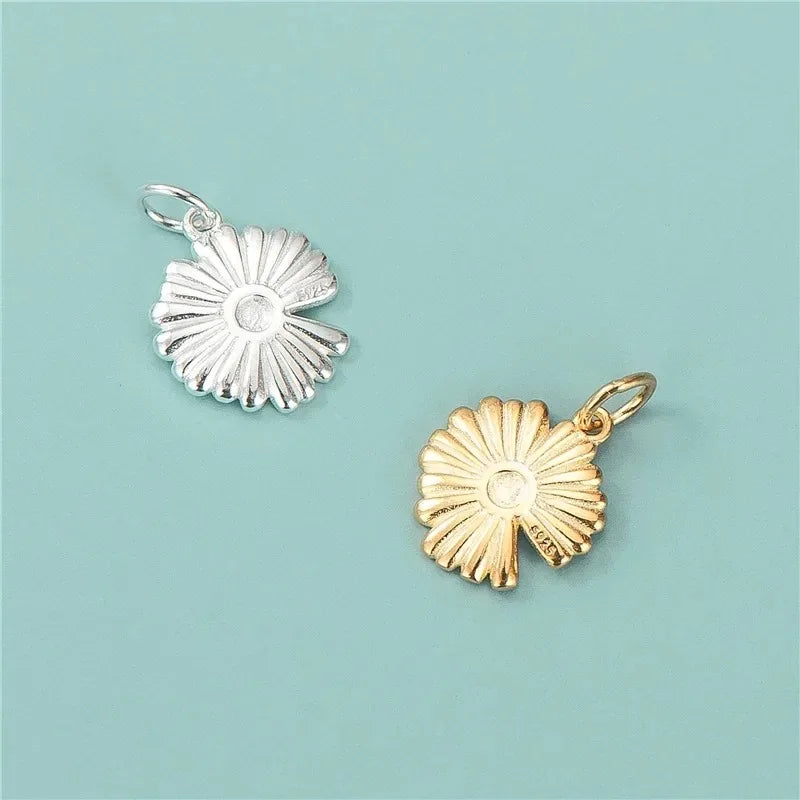 Fashion White Glaze Daisy Flower Charm Pendant HY342