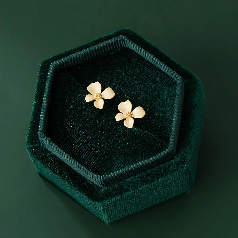 18K Gold Flower Stud Earrings DA3136