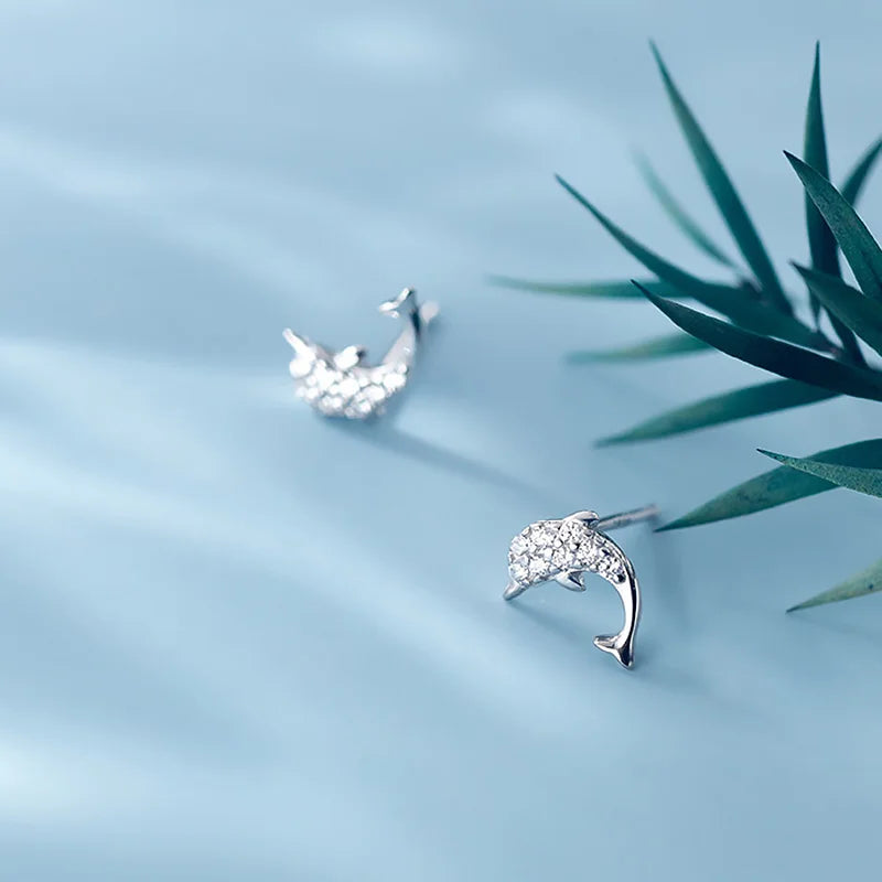 Cute Symmetrical Dolphins Stud Earrings DA1398