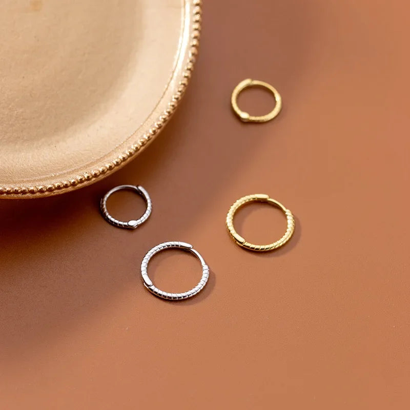 Geometric Twist Charm Hoop Earring DA3003