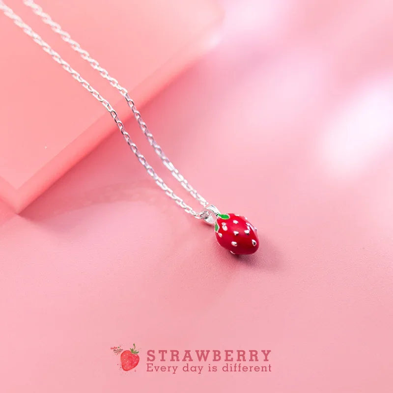 TrustDavis Women's Fashion 925 Sterling Silver Jewelry Cute Strawberry Pendant Short Necklace Cute Gift Girls Lady DS513