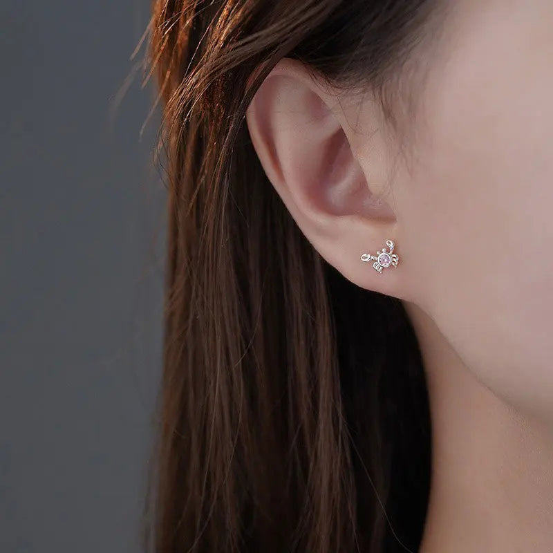 Trustdavis Girls Real 925 Sterling Silver Cute Animal Crab Stud Earrings for Girls Daughter Birthday Party Gift Jewelry DS4196