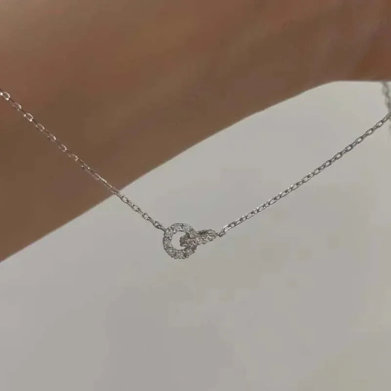 Fashion Round Pendant Necklace DS4492