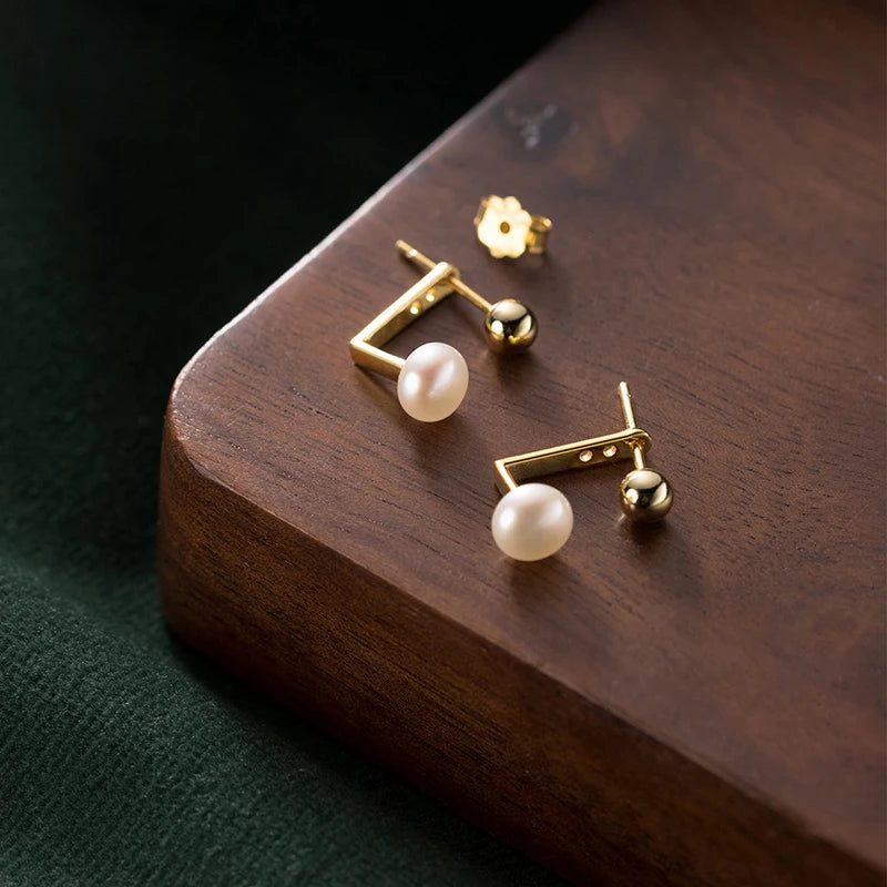 Earring Luxury Freshwater Pearl Stud Earrings DF160