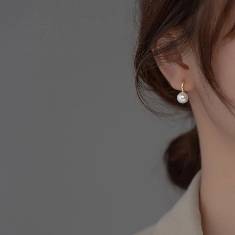 Fashion Synthesis Pearl Hoop Earrings DE0214