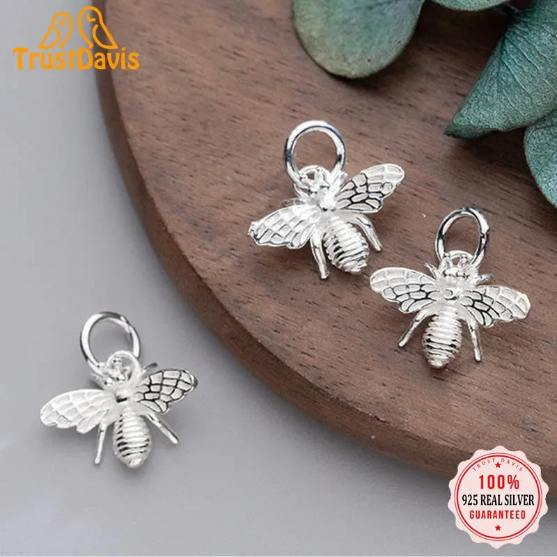 3D Busy Bees Charm Pendant DIY Accessories Jewelry DZ117