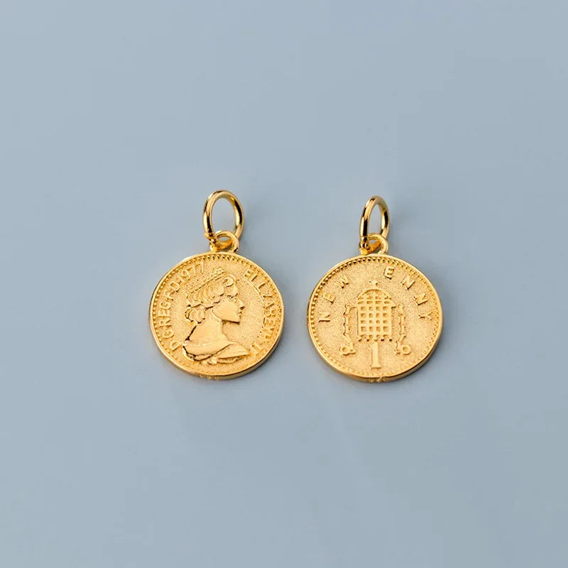 Round queen coin Charm DIY Accessories Jewelry DZ317