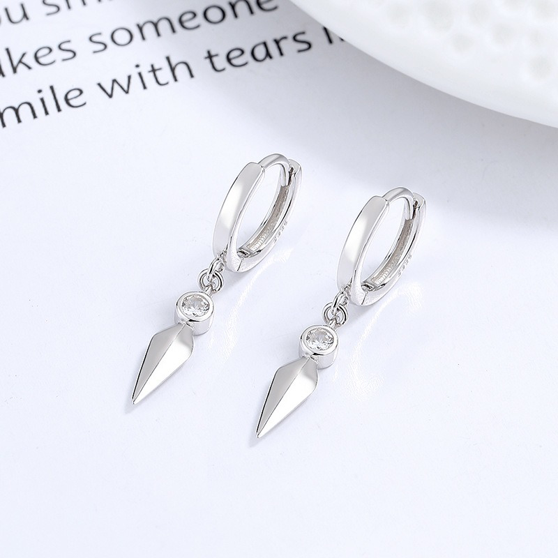 Conical Zircon Earrings DS4818