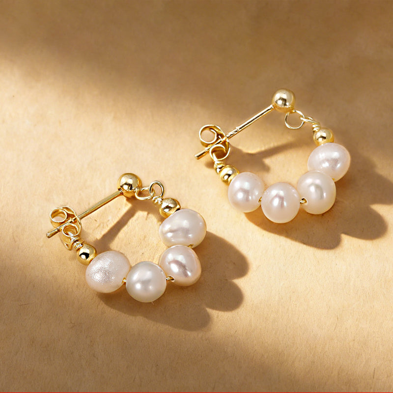 Gold Natural Freshwater Pearl Stud Earrings DA2439