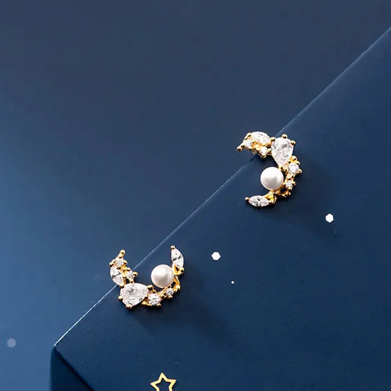 Fashion Sweet Moon Synthesis Pearl CZ Stud Earrings DB1097