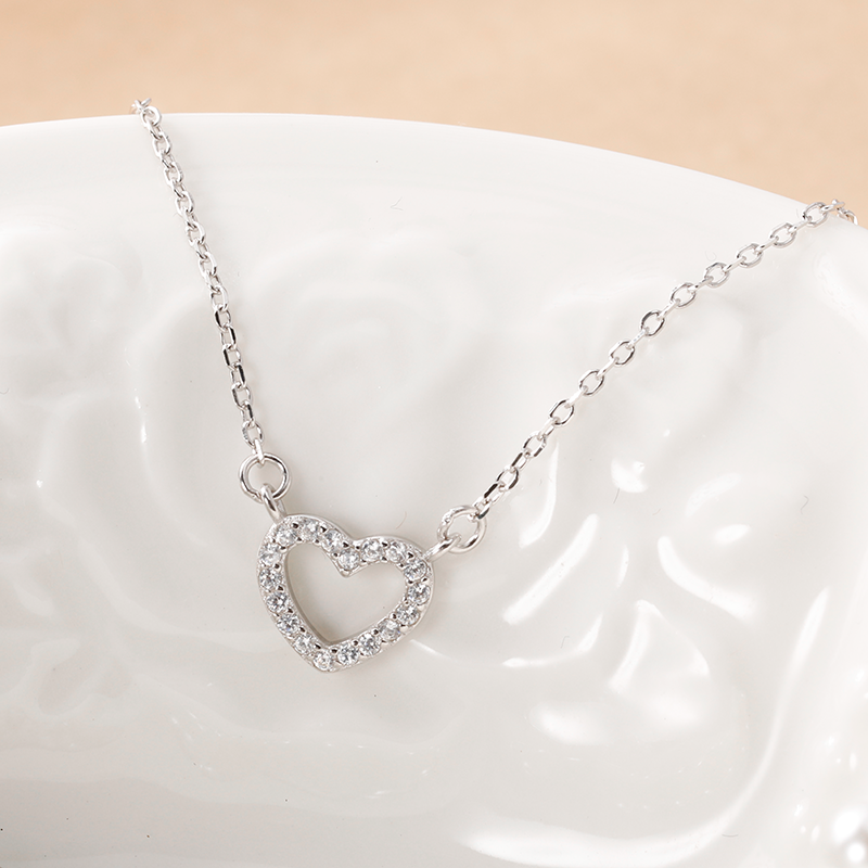 Sweet Romantic Heart Shiny CZ Pendant Short Necklace DD1109
