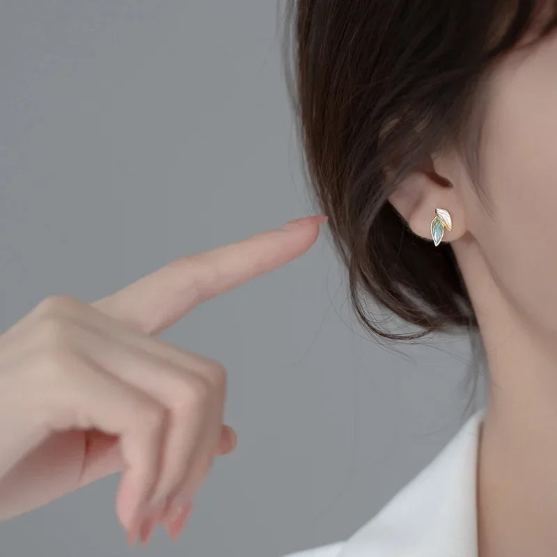 TrustDavis Real 925 Sterling Silver Fashion Sweet Plant Leaves Charm Stud Earrings For Women Wedding Party Fine Jewelry DA2326