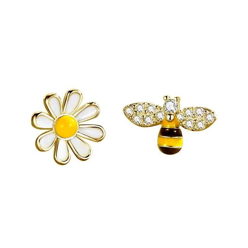 TrustDavis 925 Sterling Silver Women's Fashion Sweet Bee and Daisy Asymmetrical Earrings for Women Girls Jewelry Gift DS4368