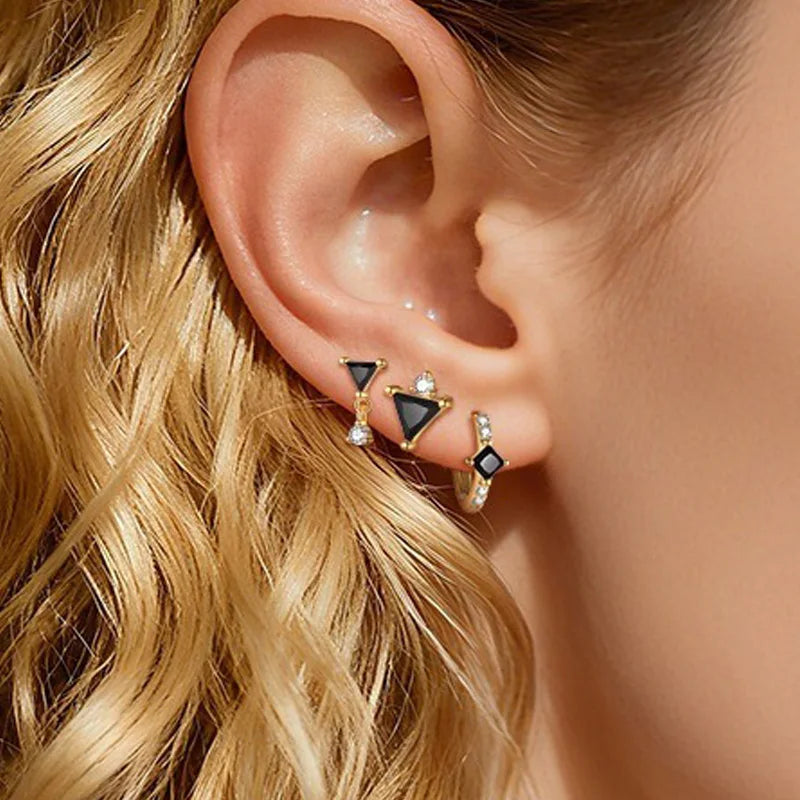Fashion Black Triangular Single Stacked Earring  DS4743